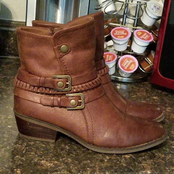 BareTraps Shoes - Baretrap minay multu-strap booties 7.5